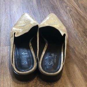 SHELLYS of London gold mule